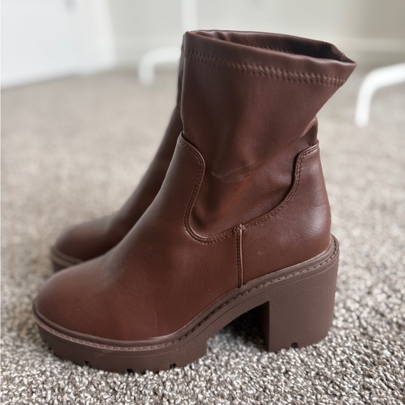 Brown Chunky Heel Ankle Boots - Picture 4 of 7